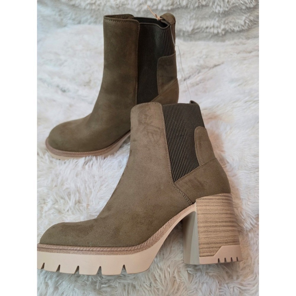 NWT MIA Novie Platform Chelsea Boots - Olive Taupe Suede - Women's Size 10